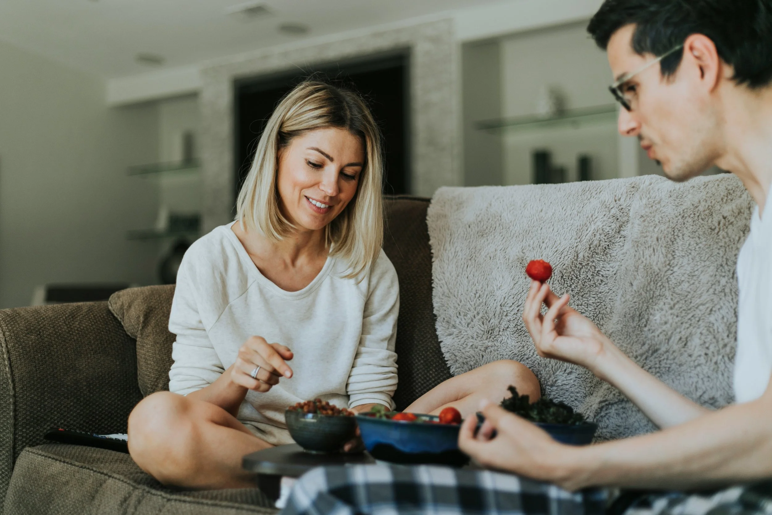 15 Mindful Eating Habits That Help You Feel More in Control