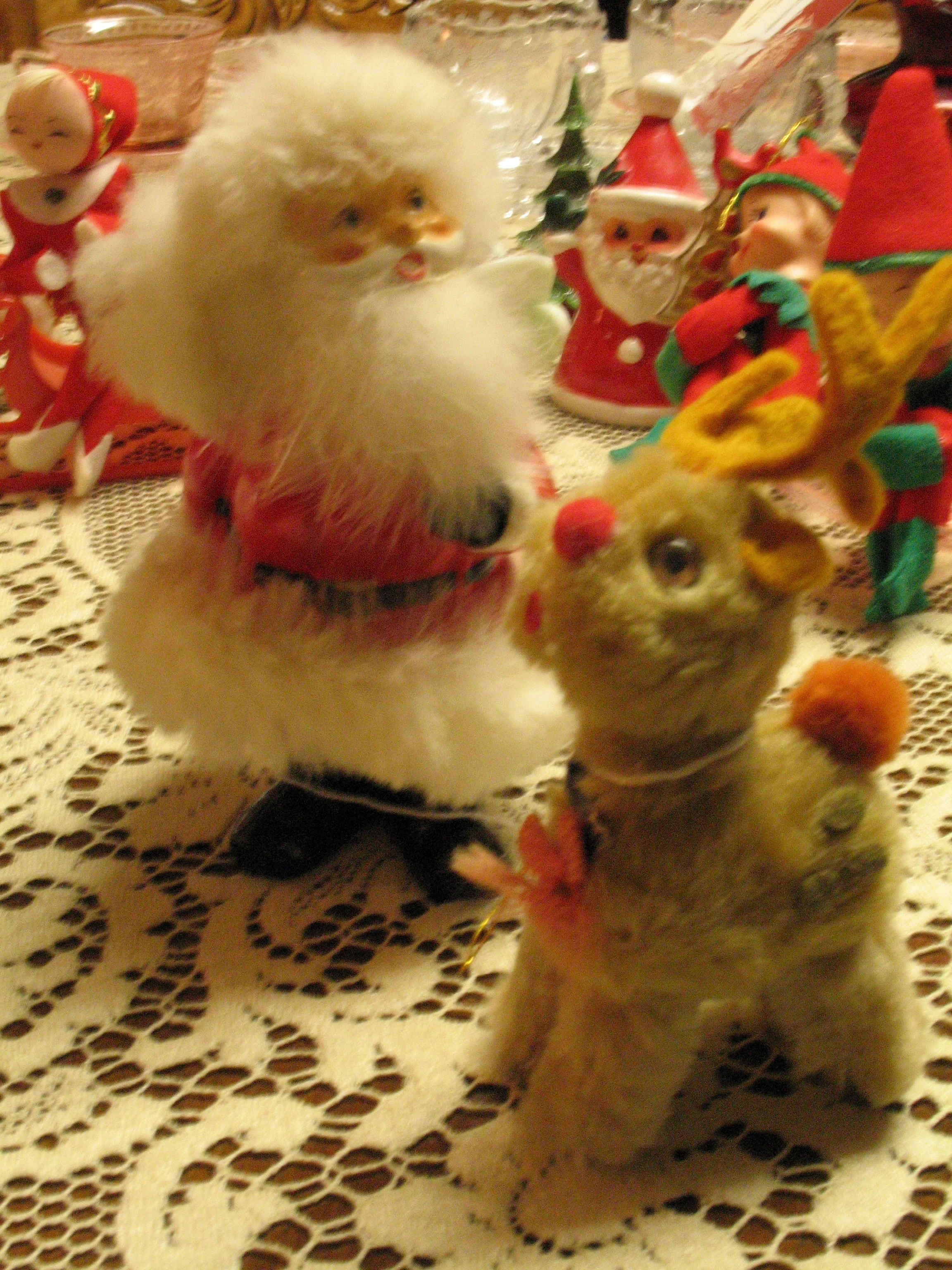 santa-reindeer-ornaments.jpg