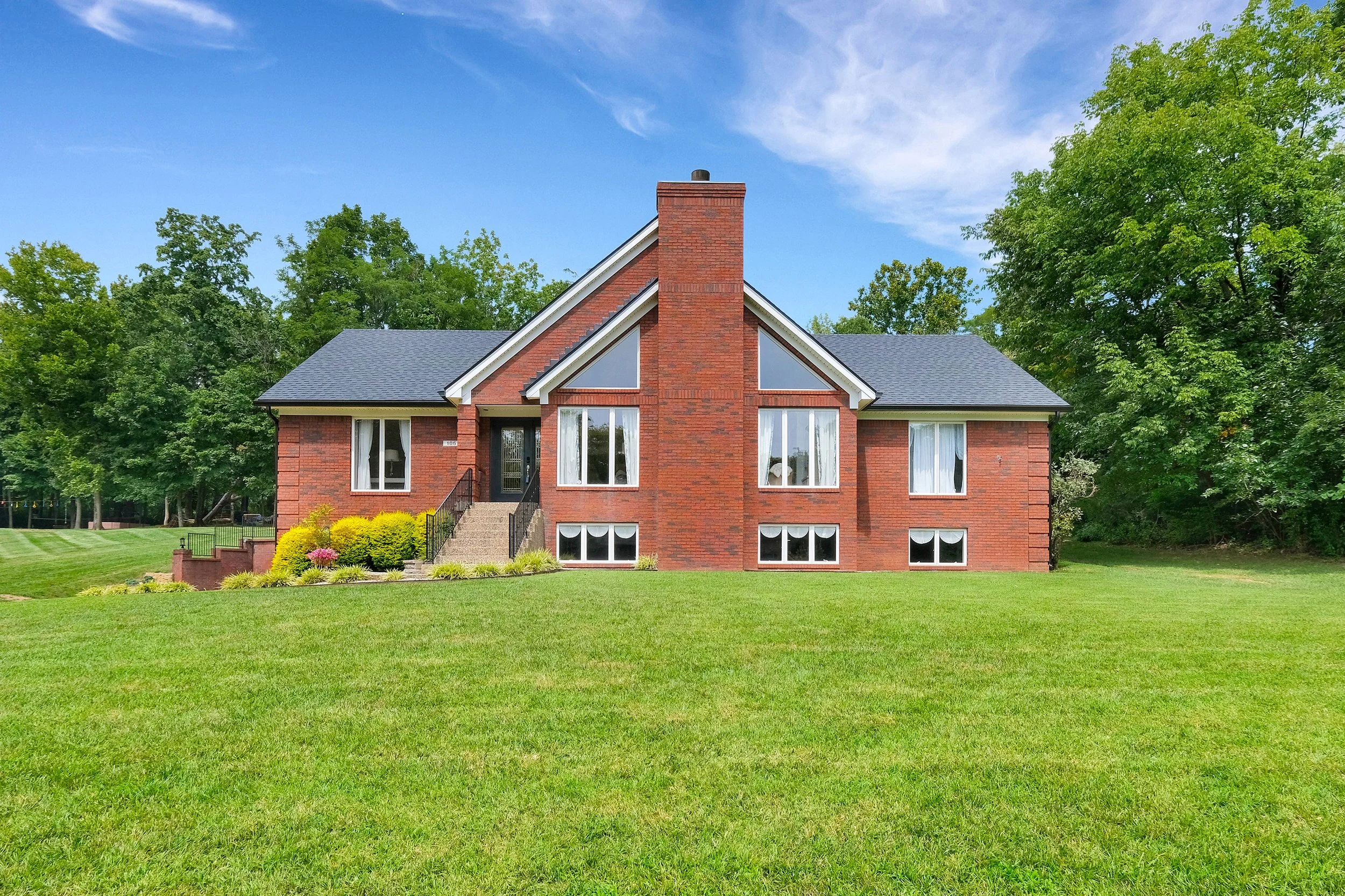 106 Cherry Hills Ln copy.jpg