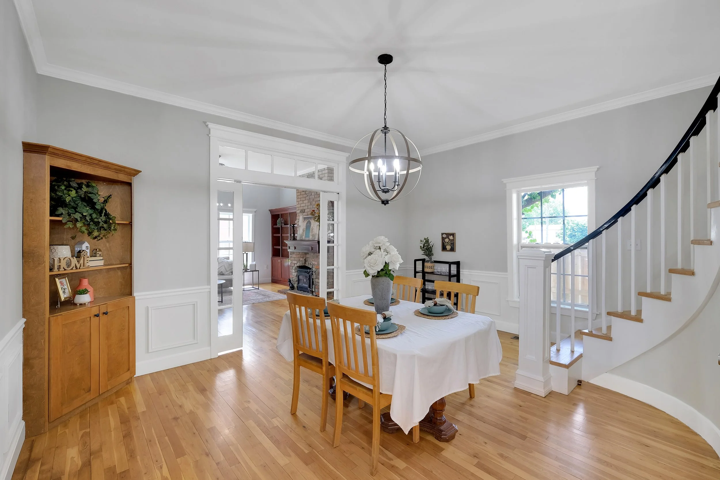 715 E Elm St-110.jpg