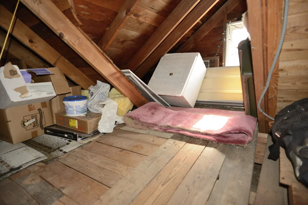 408_little_e_neck_attic_view2.jpg