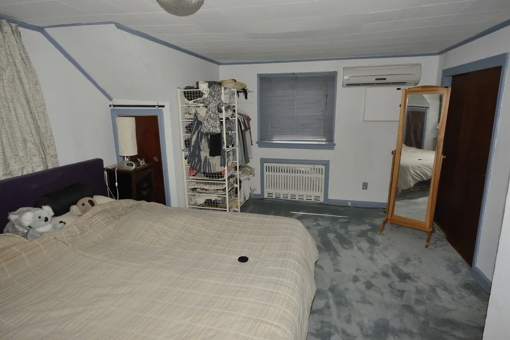 408_little_e-neck_master_bedroom_view2.jpg