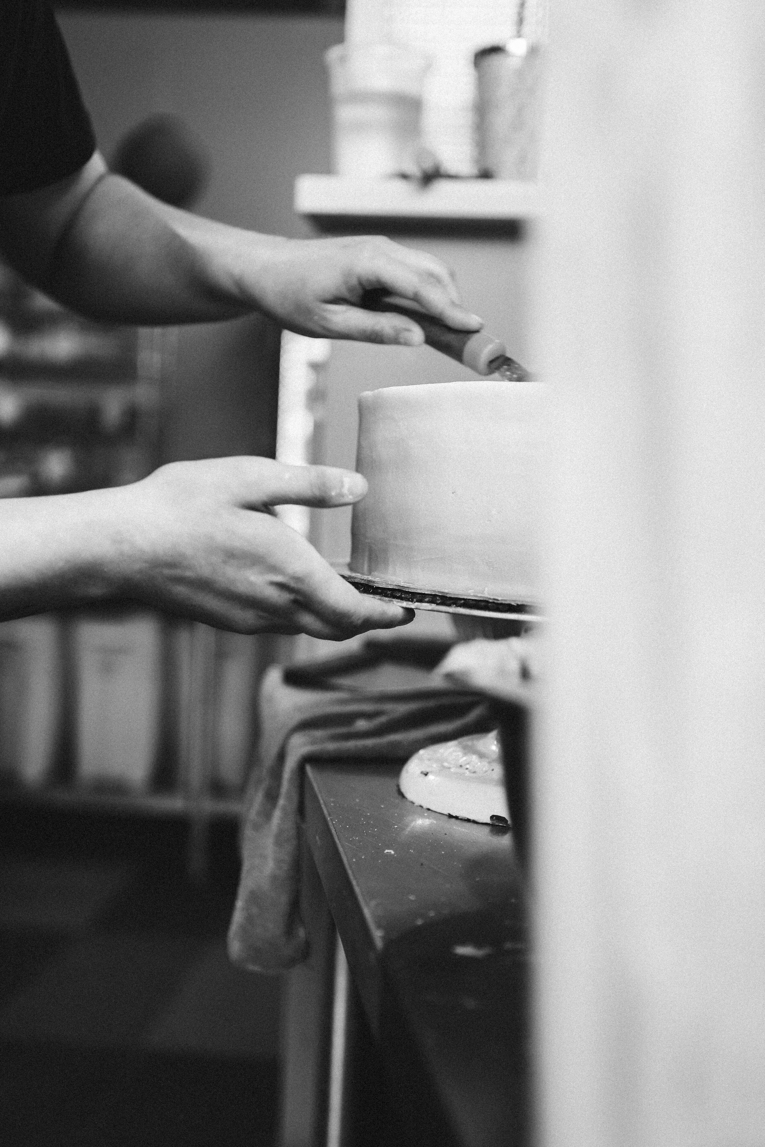 Ottawa-bakery-cake-making-photography.jpg