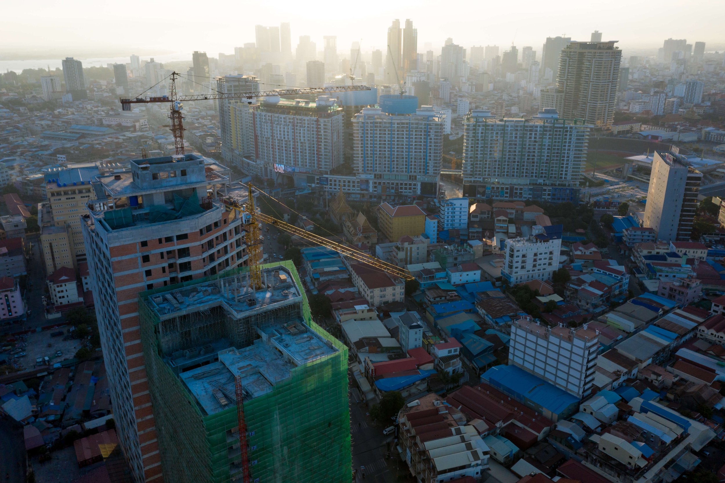  Phnom Penh’s skyline has changed dramatically over the last decade as a result of a construction boom. Despite the fallout from the pandemic, the construction sector still attracted an investment of $10.3 billion in the first 11 months of 2021. 