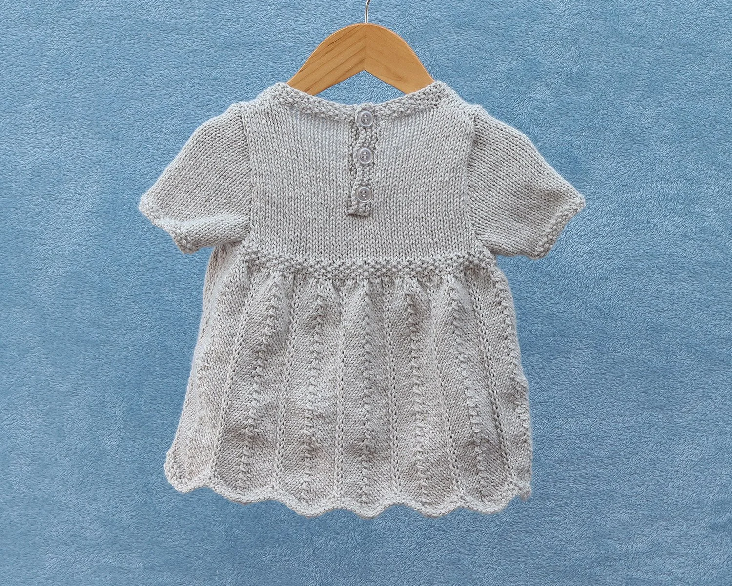 P185 Back of Short Sleeved Dress.jpg