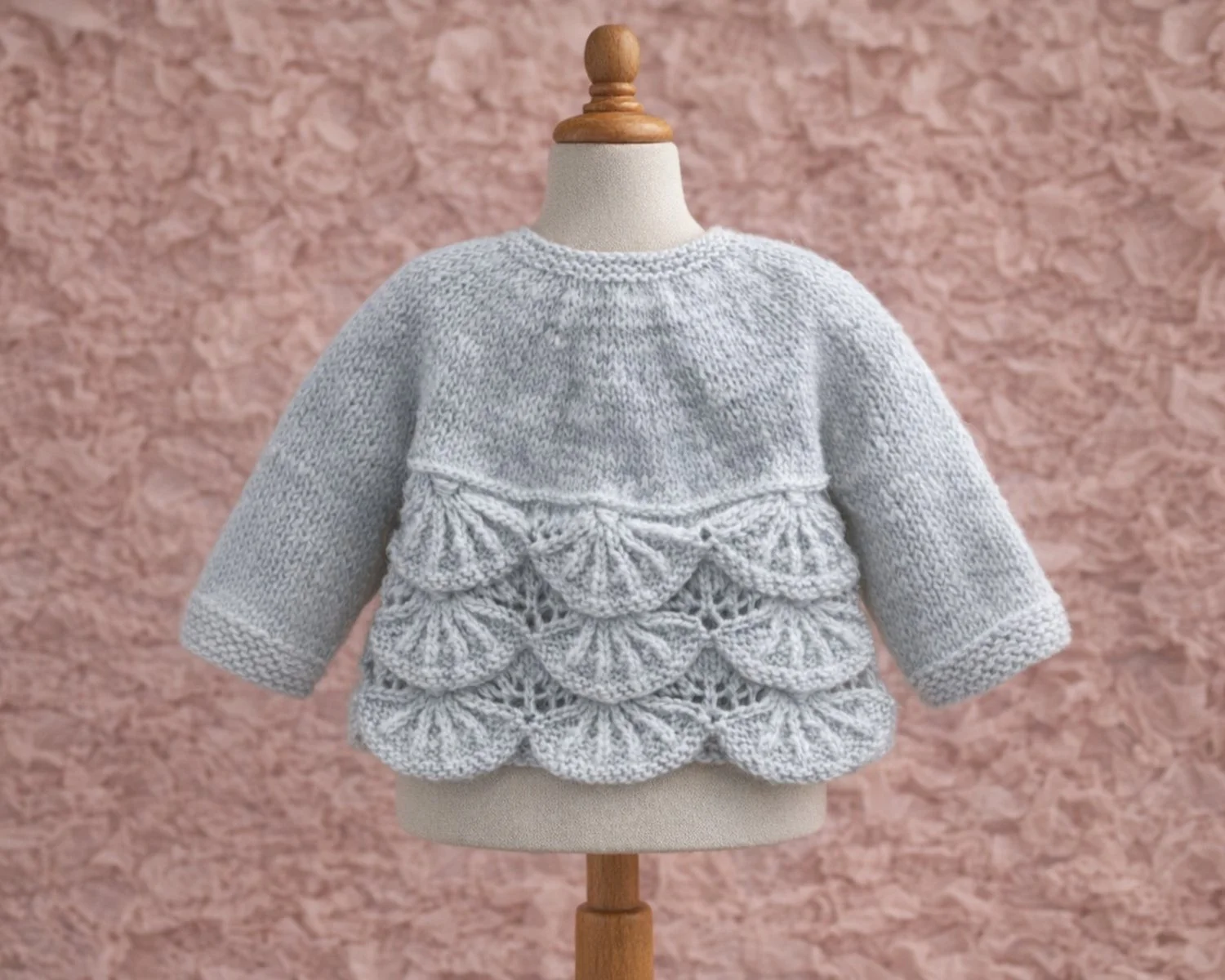 P056 Back of cardigan.jpg