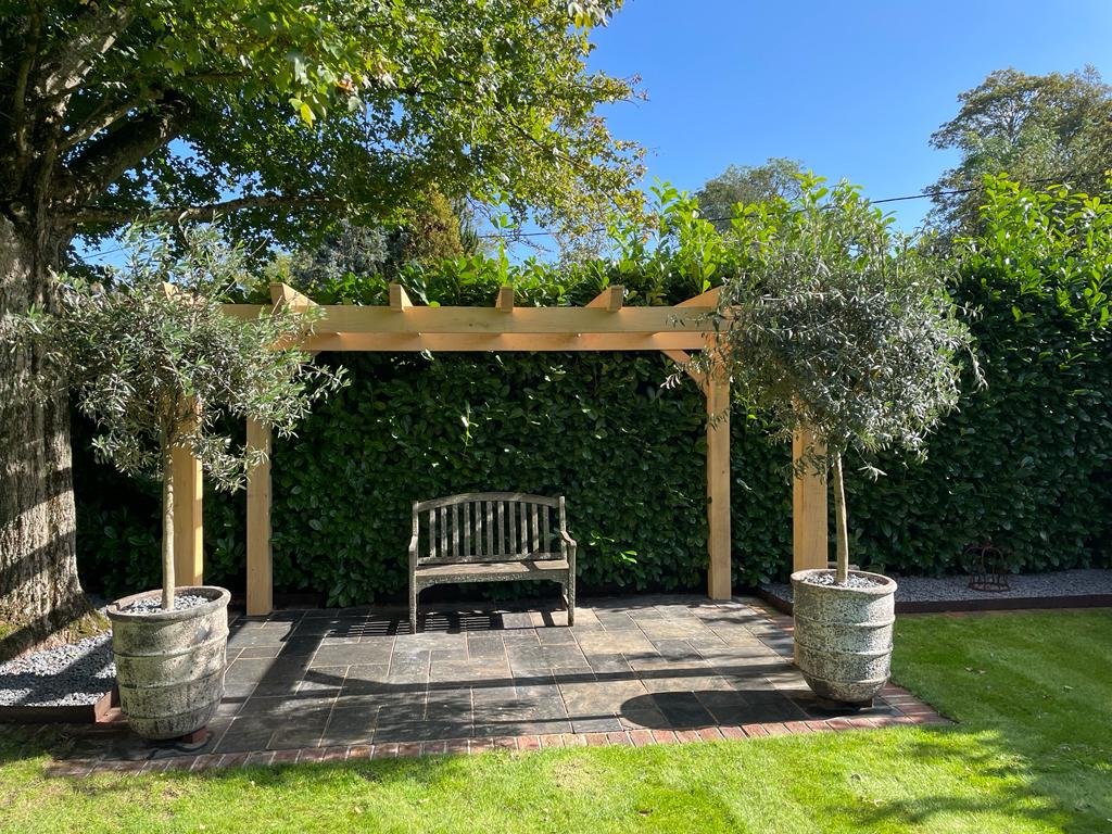 What Type of Wood is Good for the Construction of a Pergola?