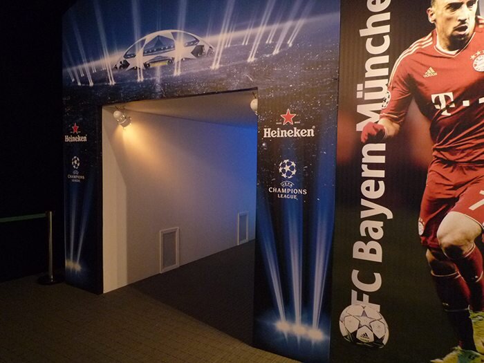 UCL_TrophyTour2013_8.jpg