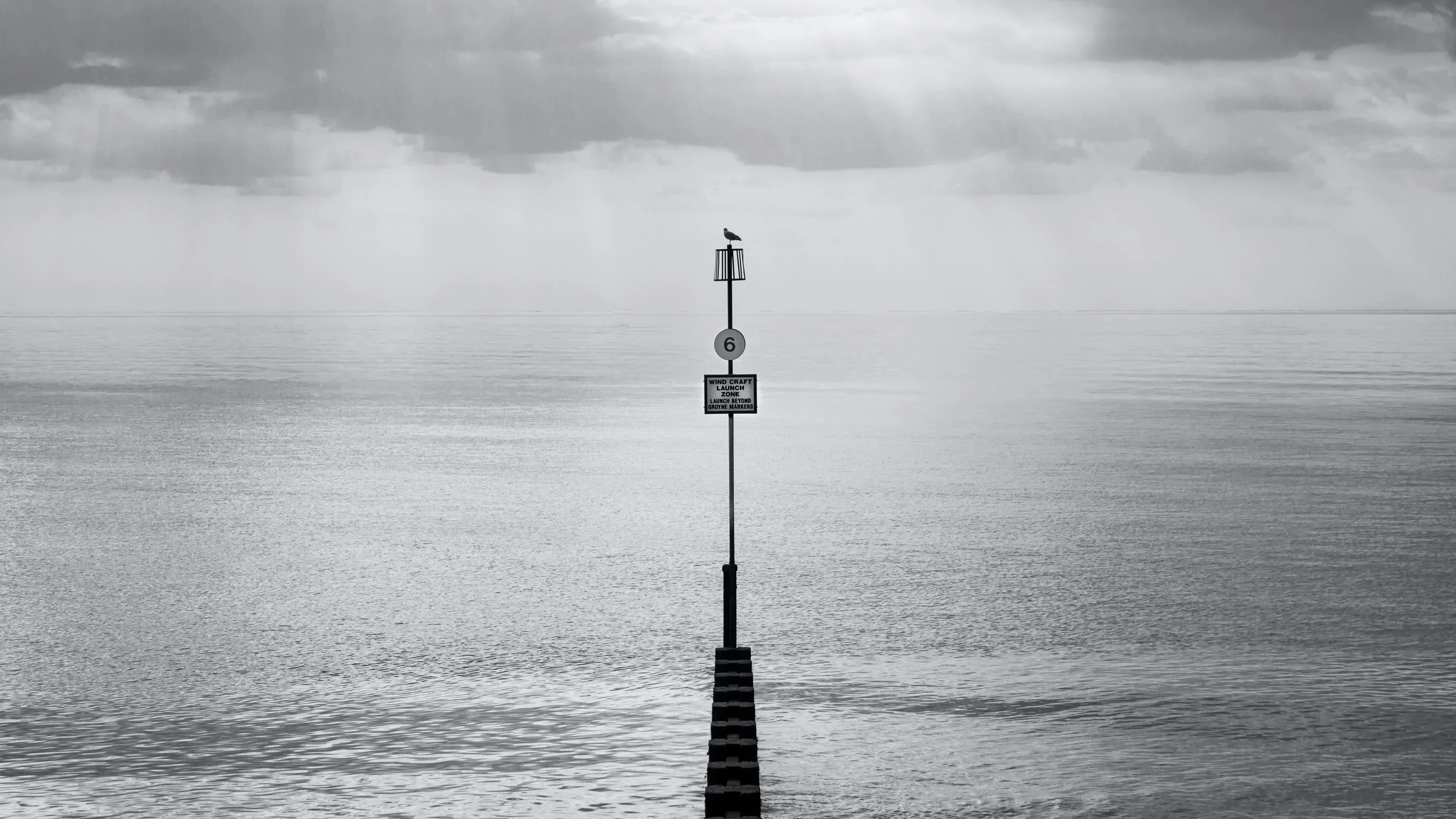  Y todavía nos preguntan si existe el centro en economía