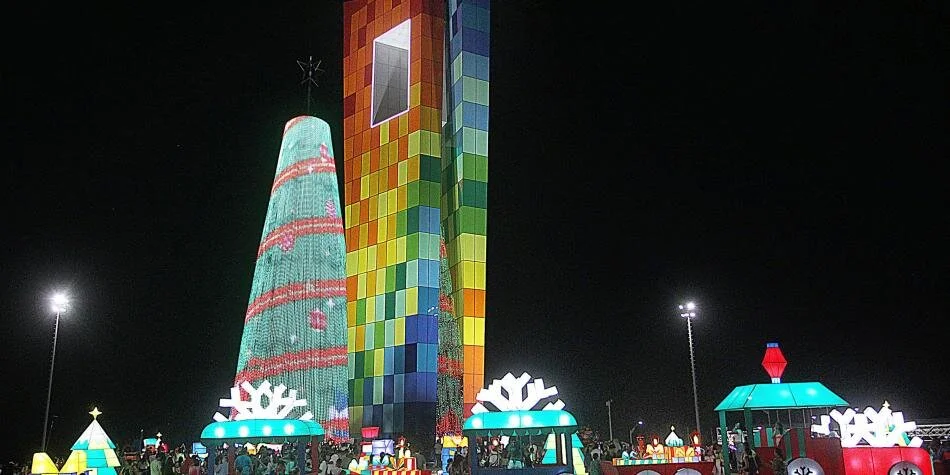 Un árbol de luz para la Navidad de Colombia
