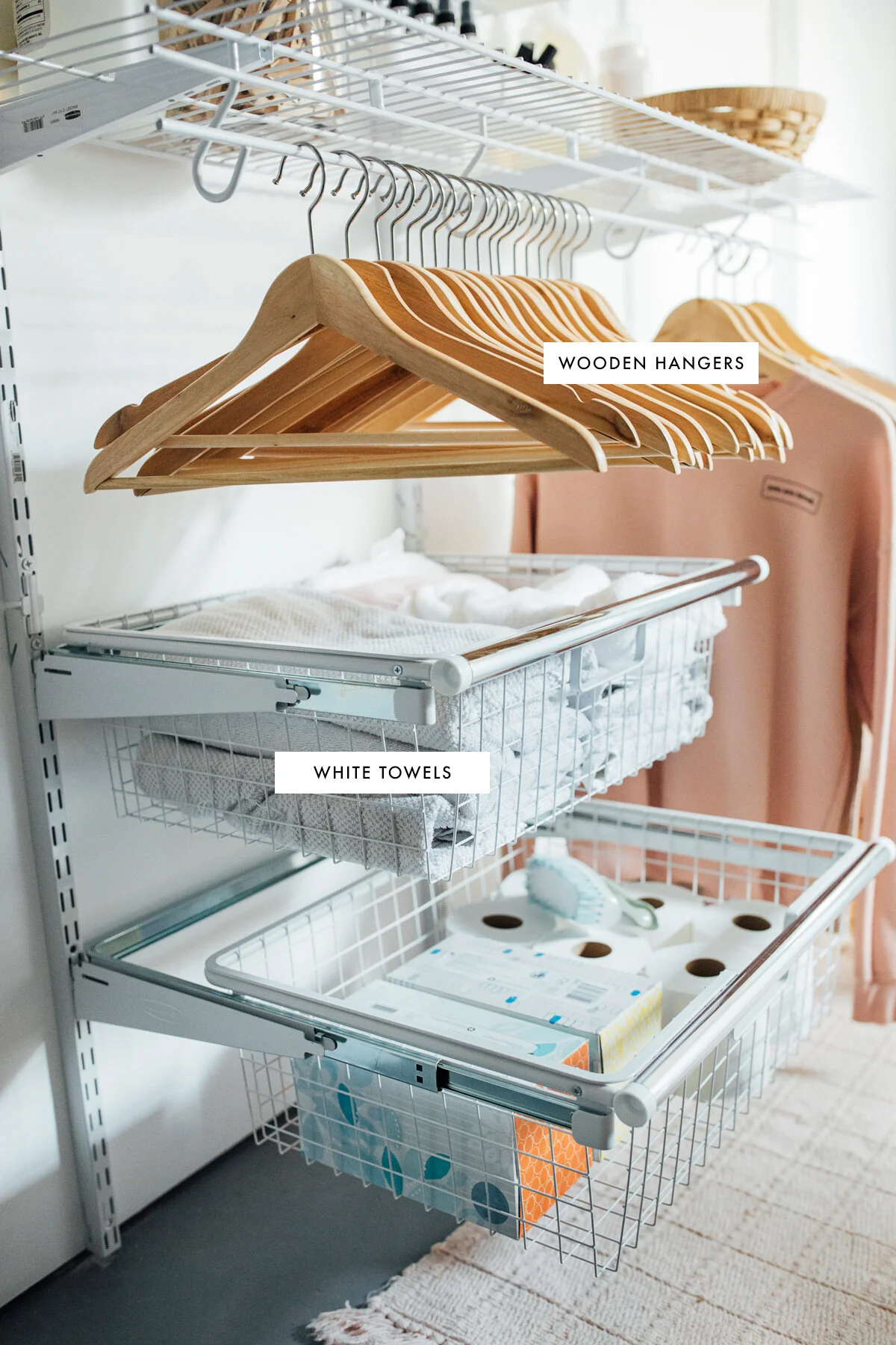walkinlove_rubbermaidfasttrack_laundryroommakeover-8.jpg