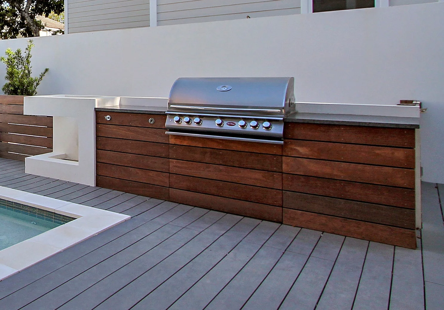 Cumaru Grill Enclosure