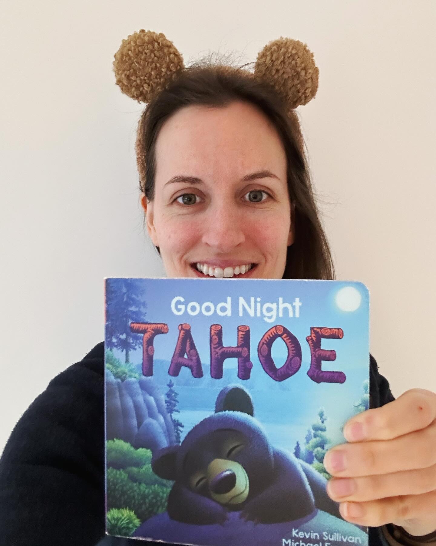 When you&rsquo;re more excited about World Book Day than your toddler! 🐻 Shout out to the (long!) children&rsquo;s book I now know off-by-heart. And grateful to be sharing the magic of reading.
&bull;
&bull;
&bull;
&bull;
#WorldBookDay #GoodnightTah
