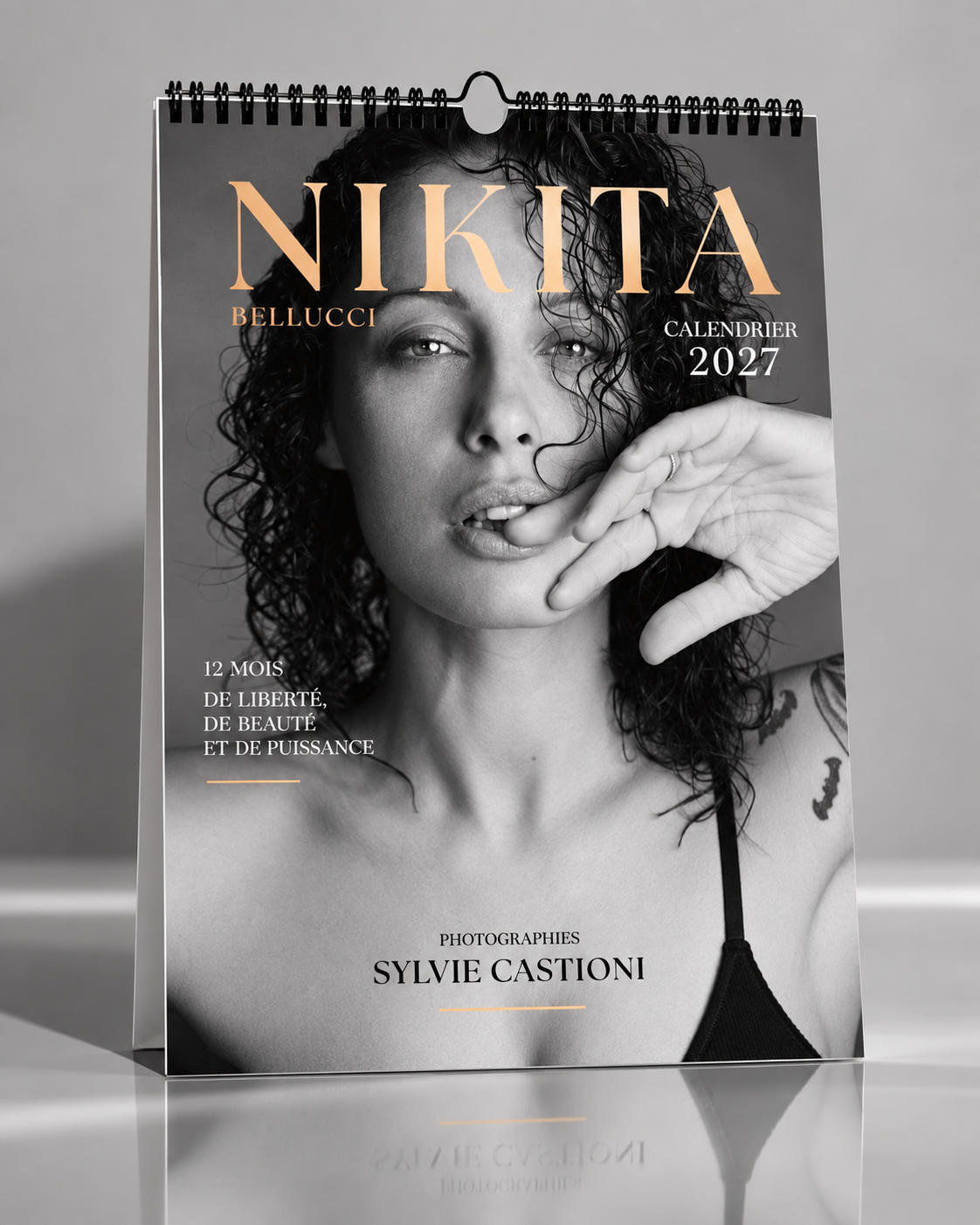 Calendrier NIKITA BELLUCCI par  SYLVIE CASTIONI précommande