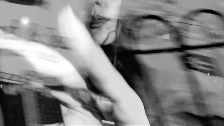 Mi c&aacute;mara de v&iacute;deo me devuelve la nostalgia del paso del tiempo.

🫂 @neuscortes