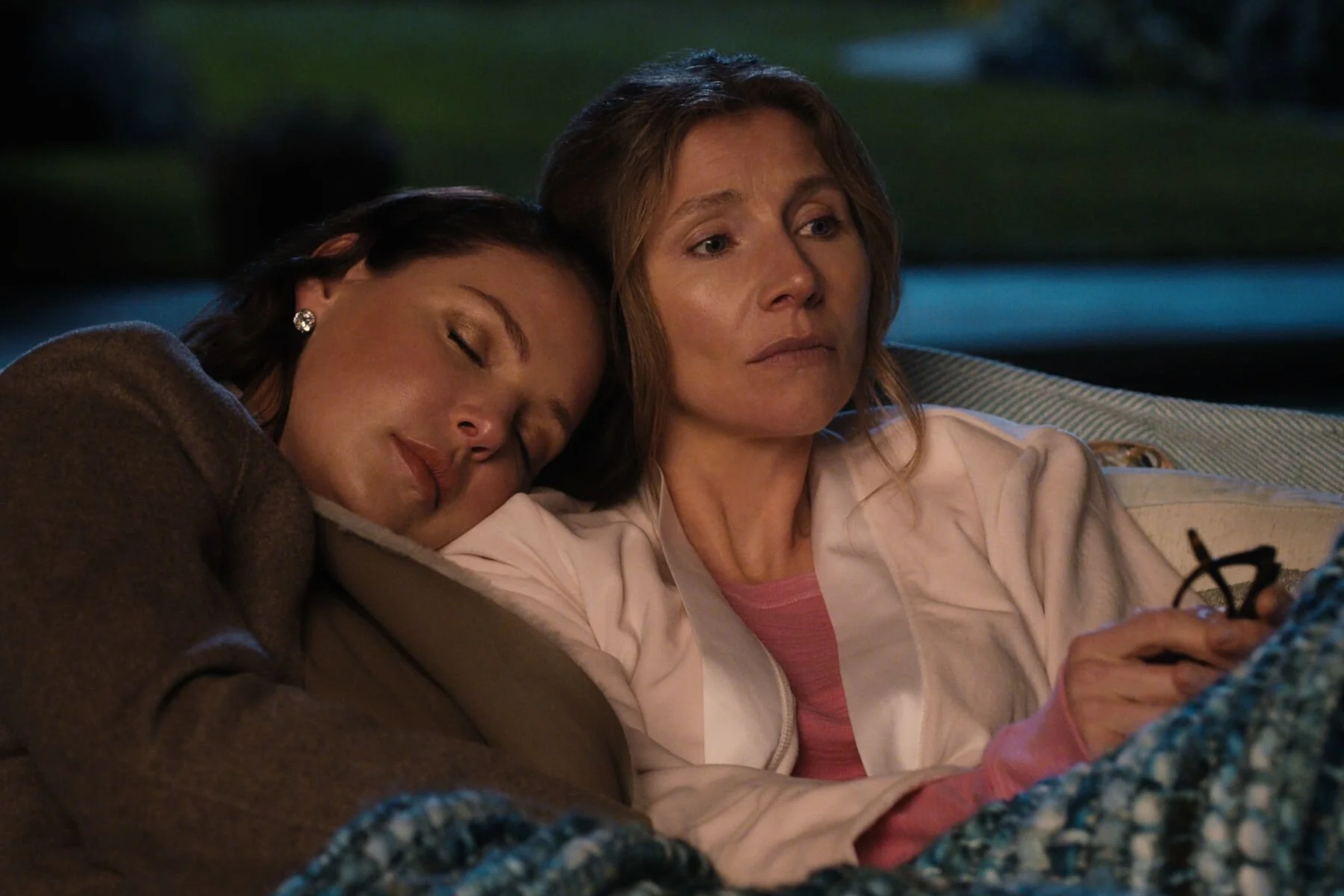 What to Watch This Weekend: ‘Firefly Lane’