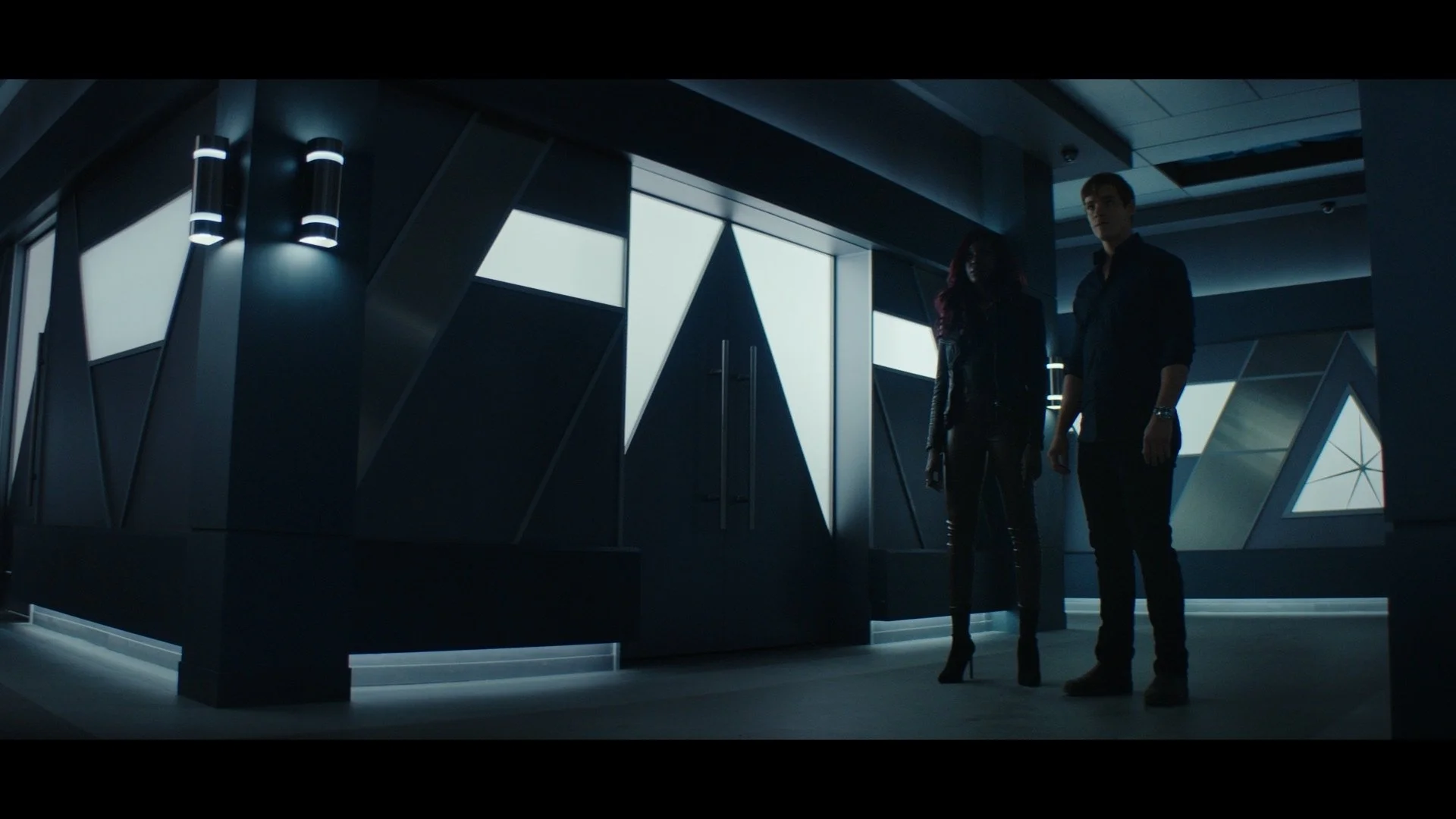 INTERIOR STAR LABS - HALLWAYS