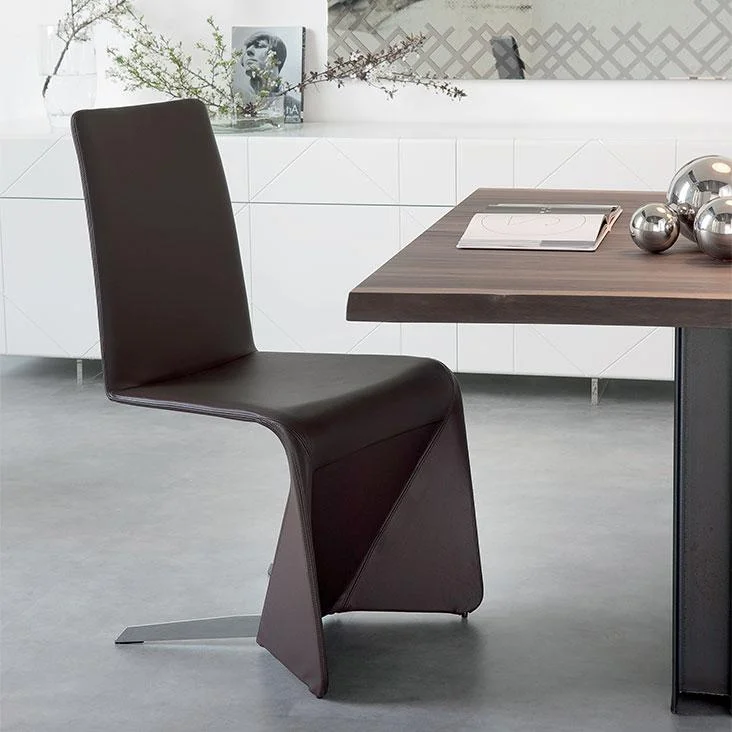 DIVINEDESIGNCENTER_PATRICIA_CHAIR_3.jpg