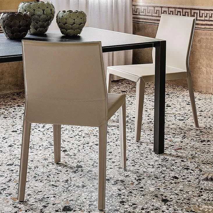 DIVINEDESIGNCENTER_MARGO_CHAIR_5.jpg