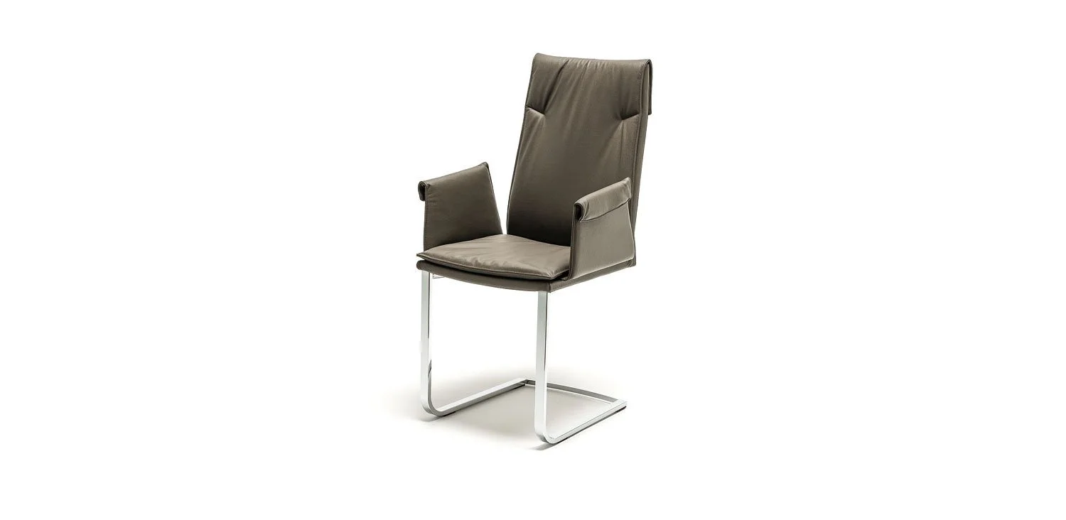 DIVINEDESIGNCENTER_LIZ_CHAIR_1.jpg