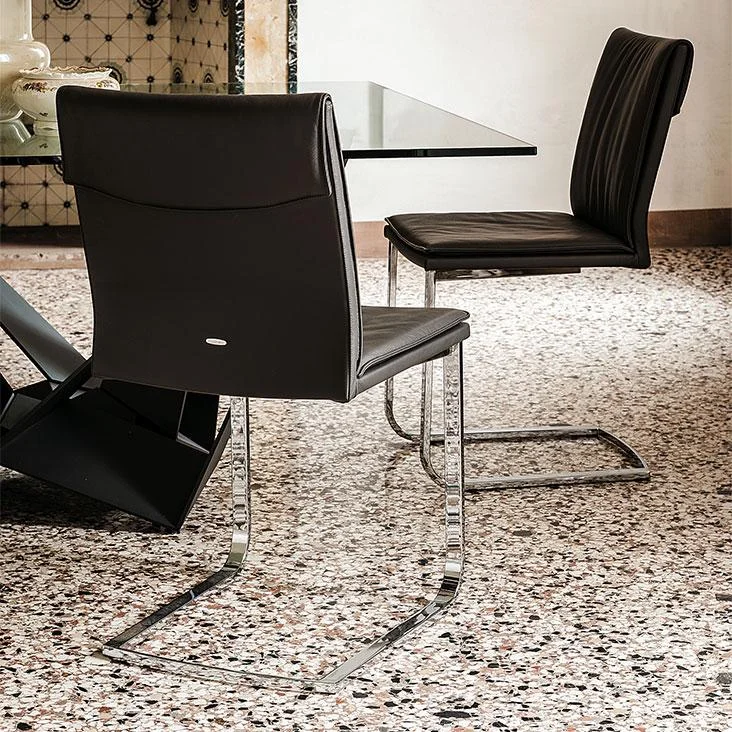 DIVINEDESIGNCENTER_LIZ_CHAIR_2.jpg