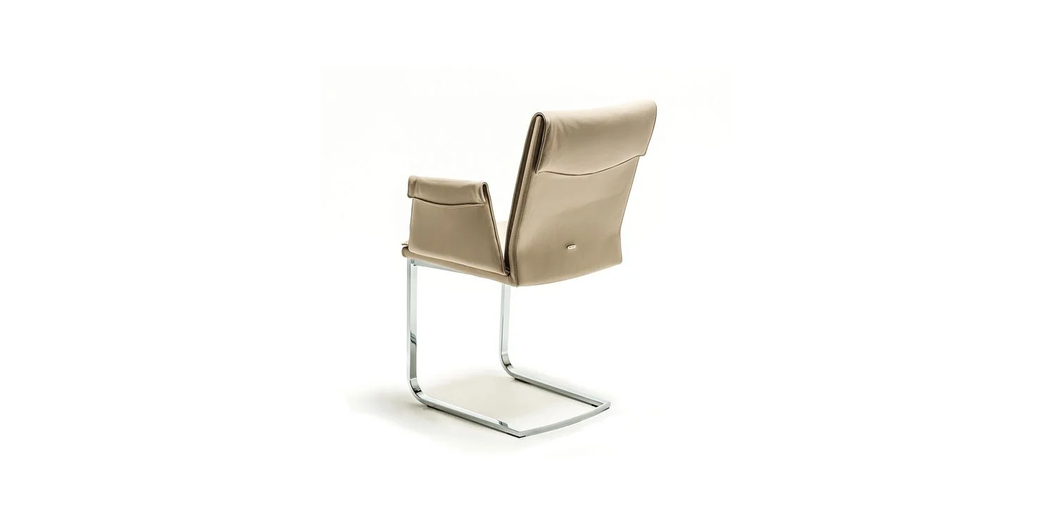 DIVINEDESIGNCENTER_LIZ_CHAIR_8.jpg