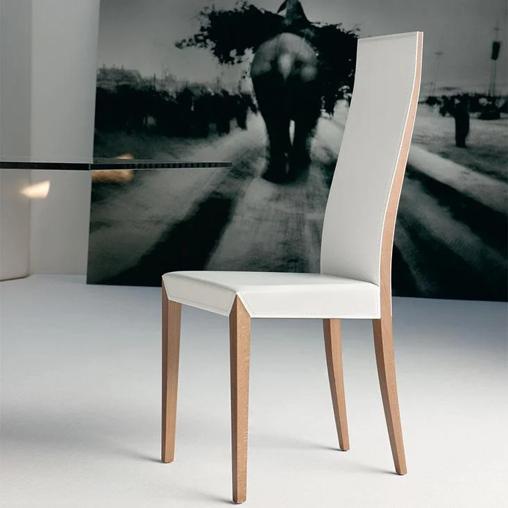 LADY CHAIR