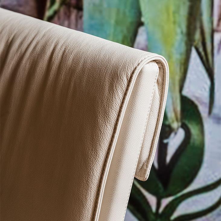 DIVINEDESIGNCENTER_SOFIA_CHAIR_5.jpg