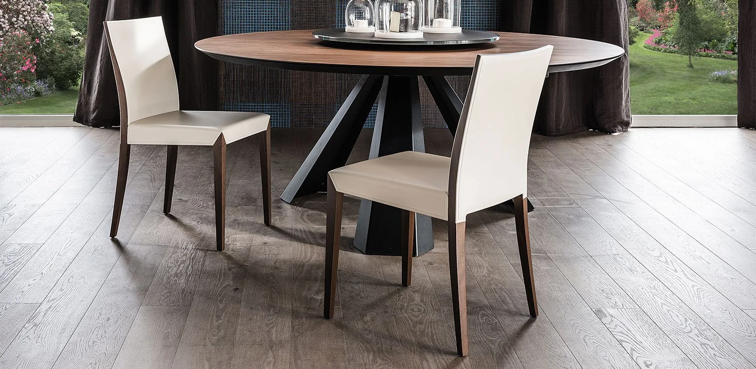 DIVINEDESIGNCENTER_BRIGITTA_CHAIR_1.jpg