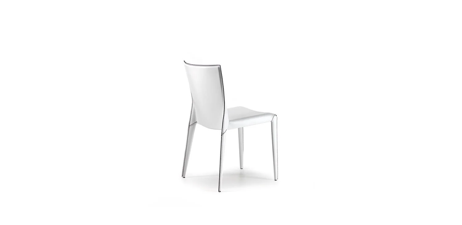 DIVINEDESIGNCENTER_BEVERLEY_CHAIR_5.jpg