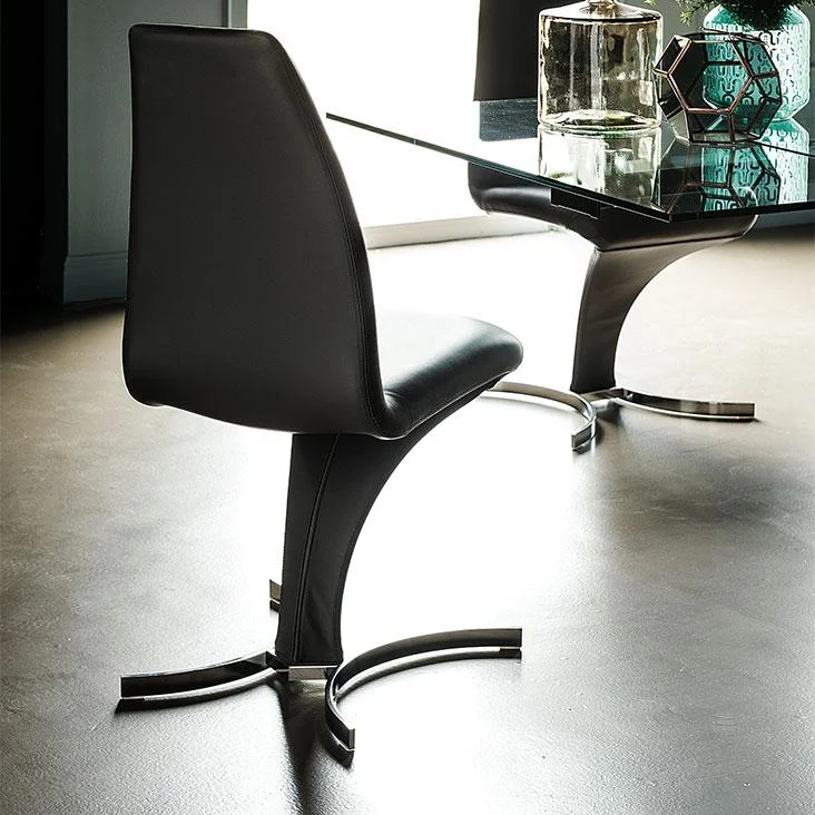 DIVINEDESIGNCENTER_BETTY_CHAIR_2.jpg