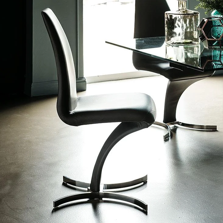 DIVINEDESIGNCENTER_BETTY_CHAIR_1.jpg