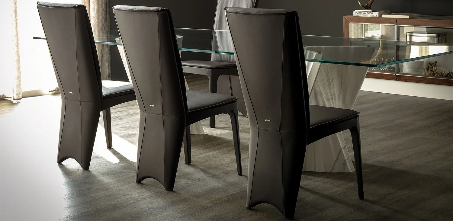 AURELIA CHAIR