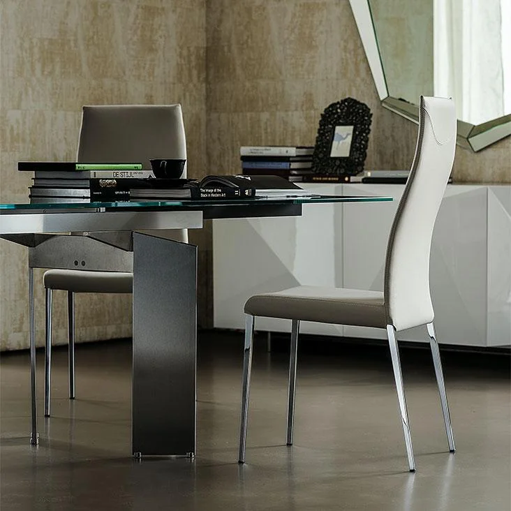 DIVINEDESIGNCENTER_ANNA_CHAIR_2.jpg
