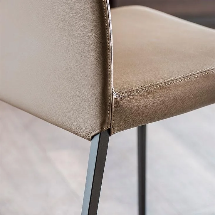 DIVINEDESIGNCENTER_ANNA_CHAIR_4.jpg