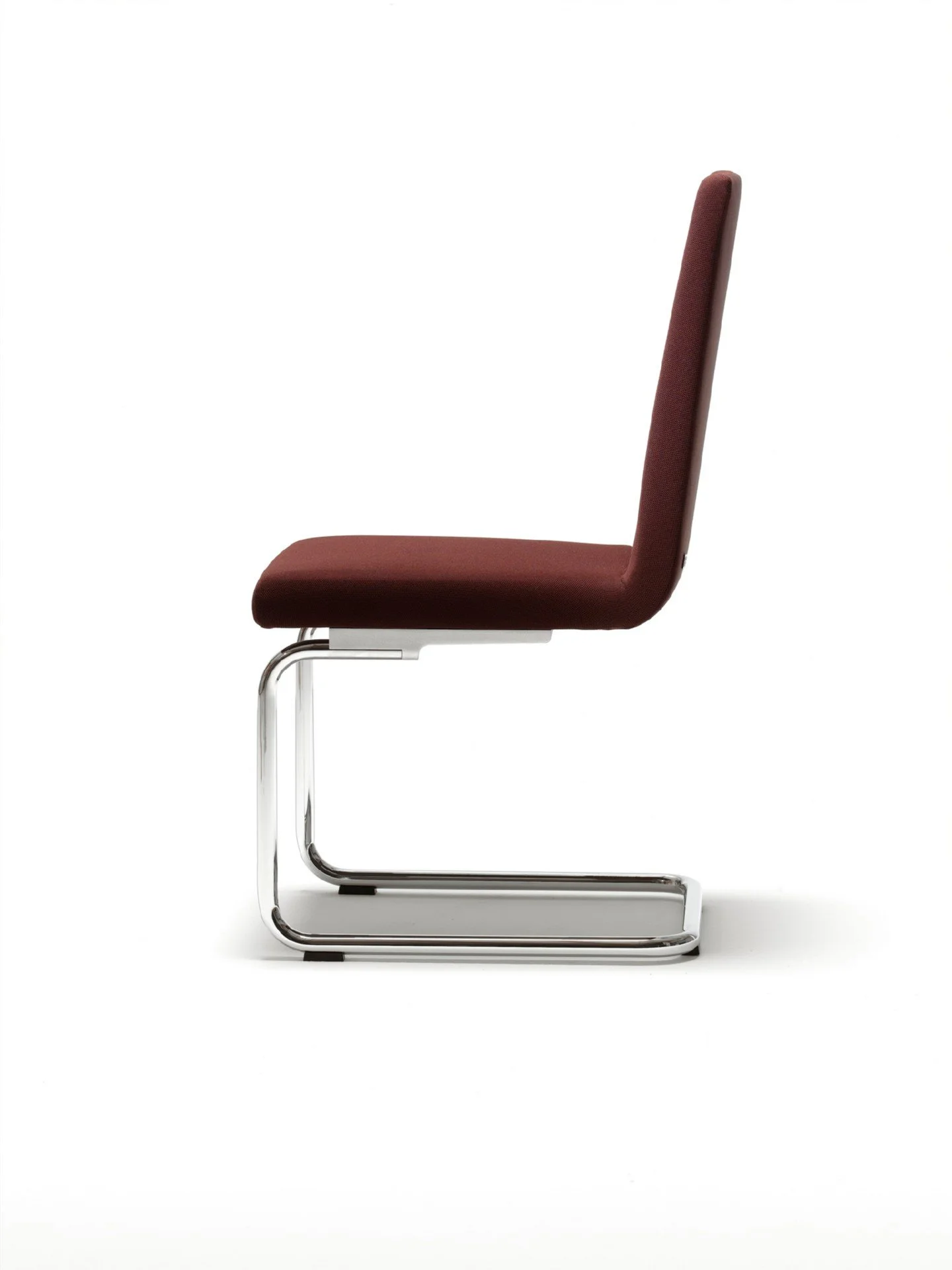 1_DIVINEDESIGNCENTER_620_CHAIR_4.jpg