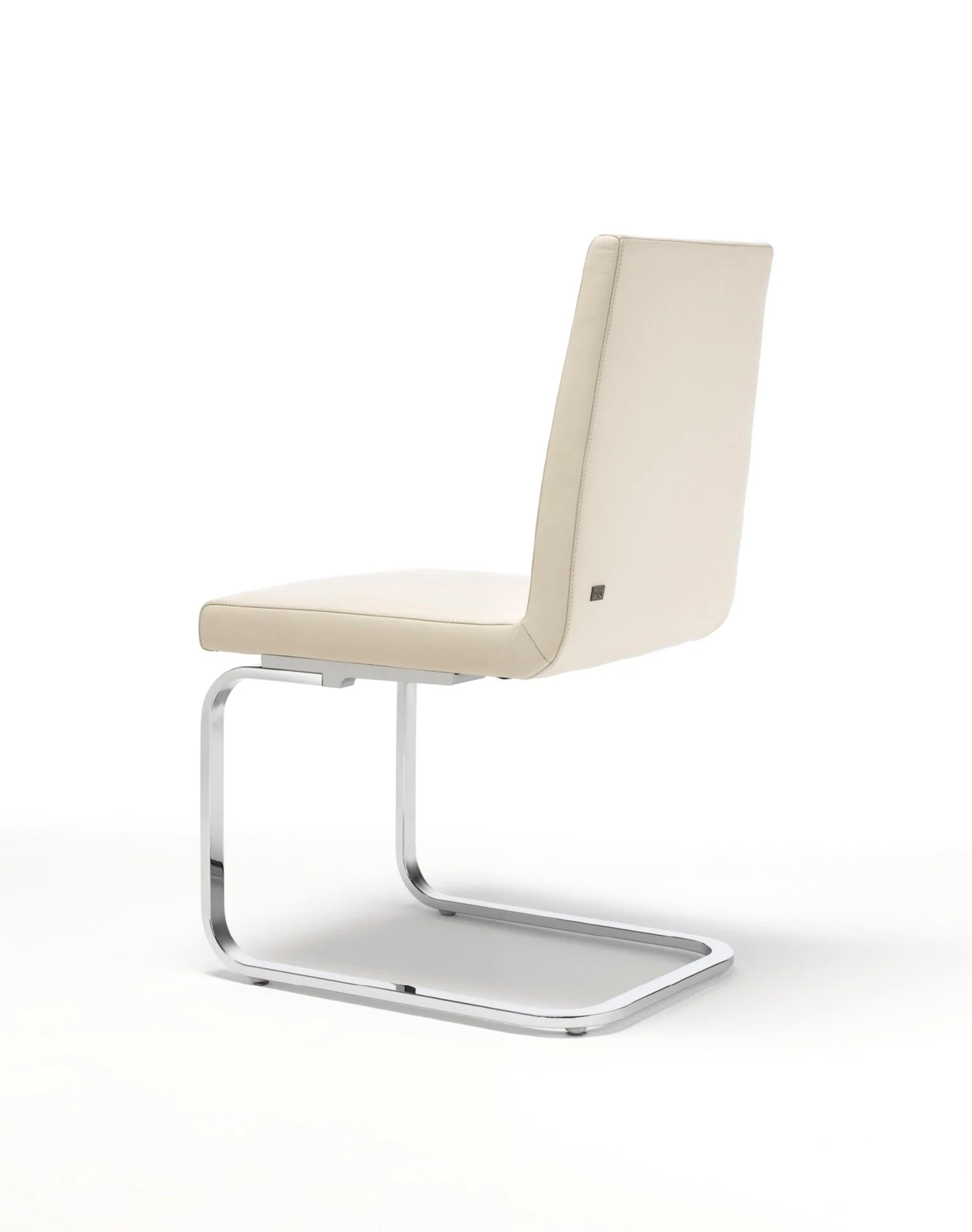DIVINEDESIGNCENTER_620_CHAIR_9.jpg