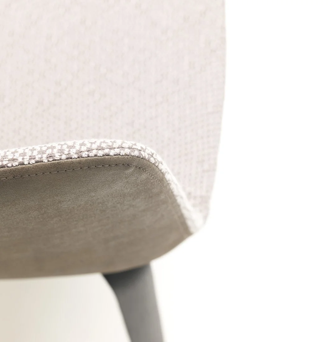 DIVINEDESIGNCENTER_MICHELLE_CHAIR_1.jpg