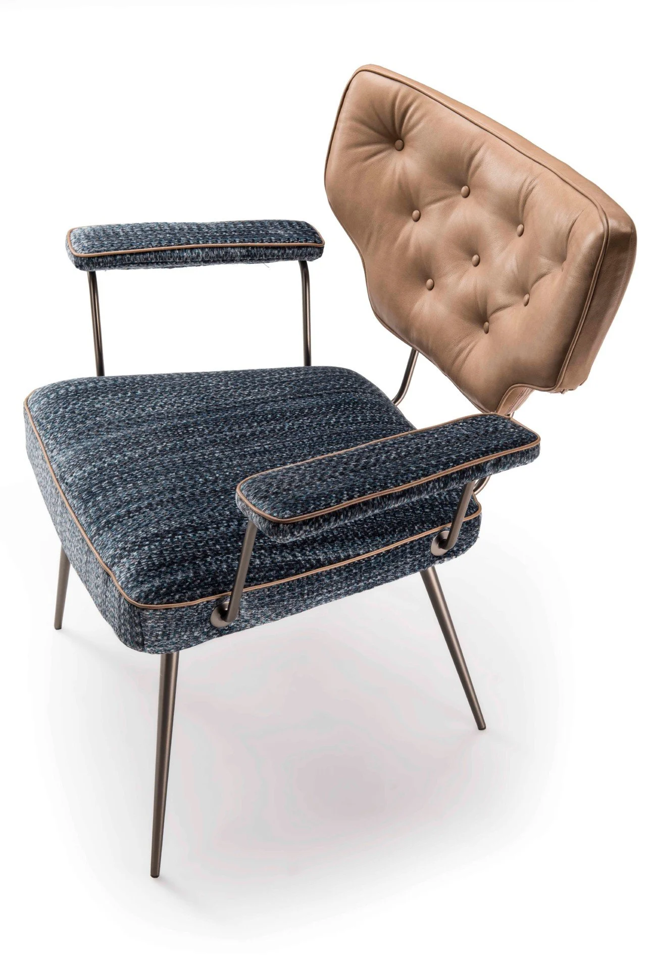 divine-design-center-boston-arketipo-poltrona_twiggy_HR_999.jpg