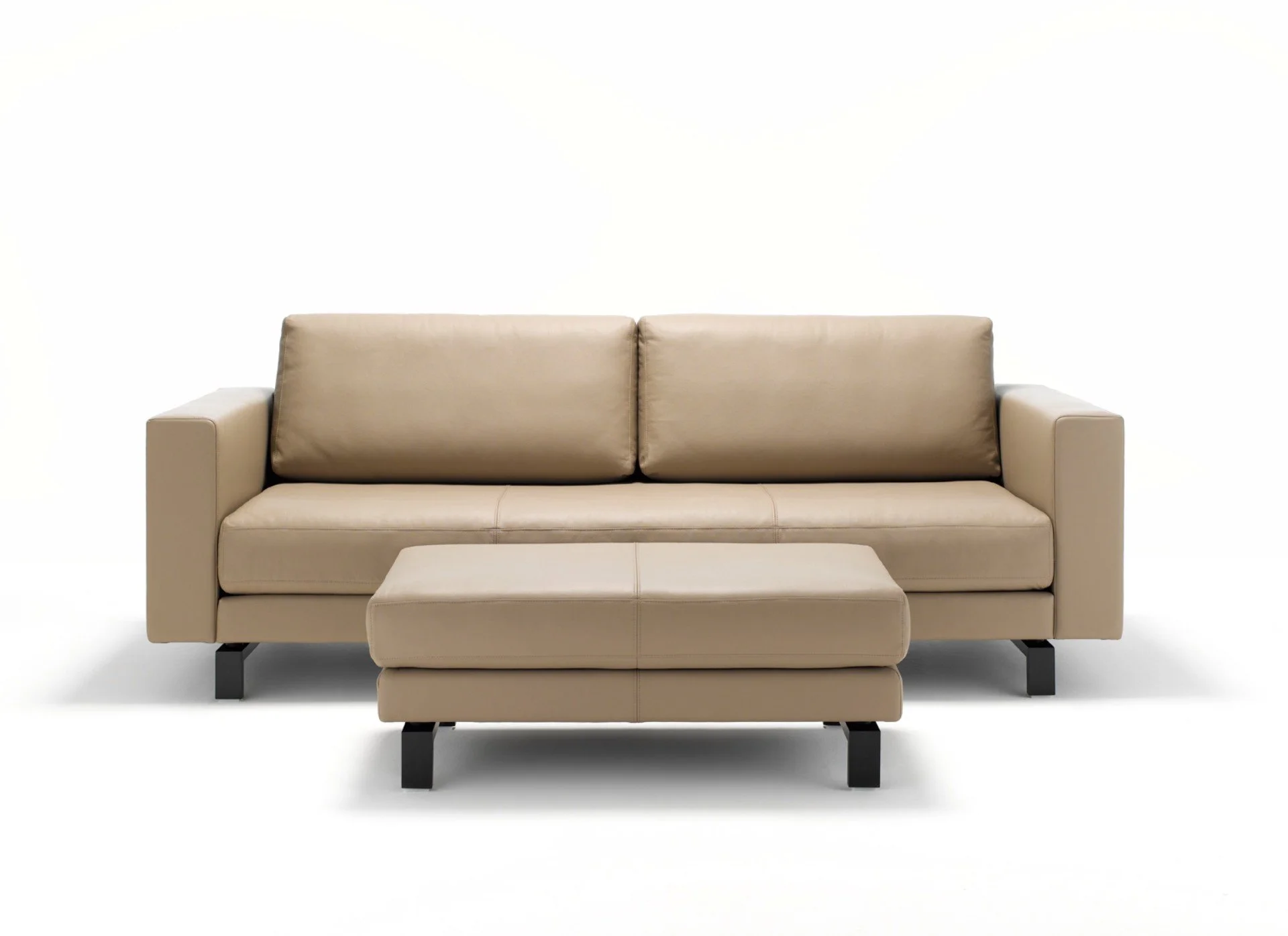 DIVINEDESIGNCENTER_VIDA_SOFA_2.jpg