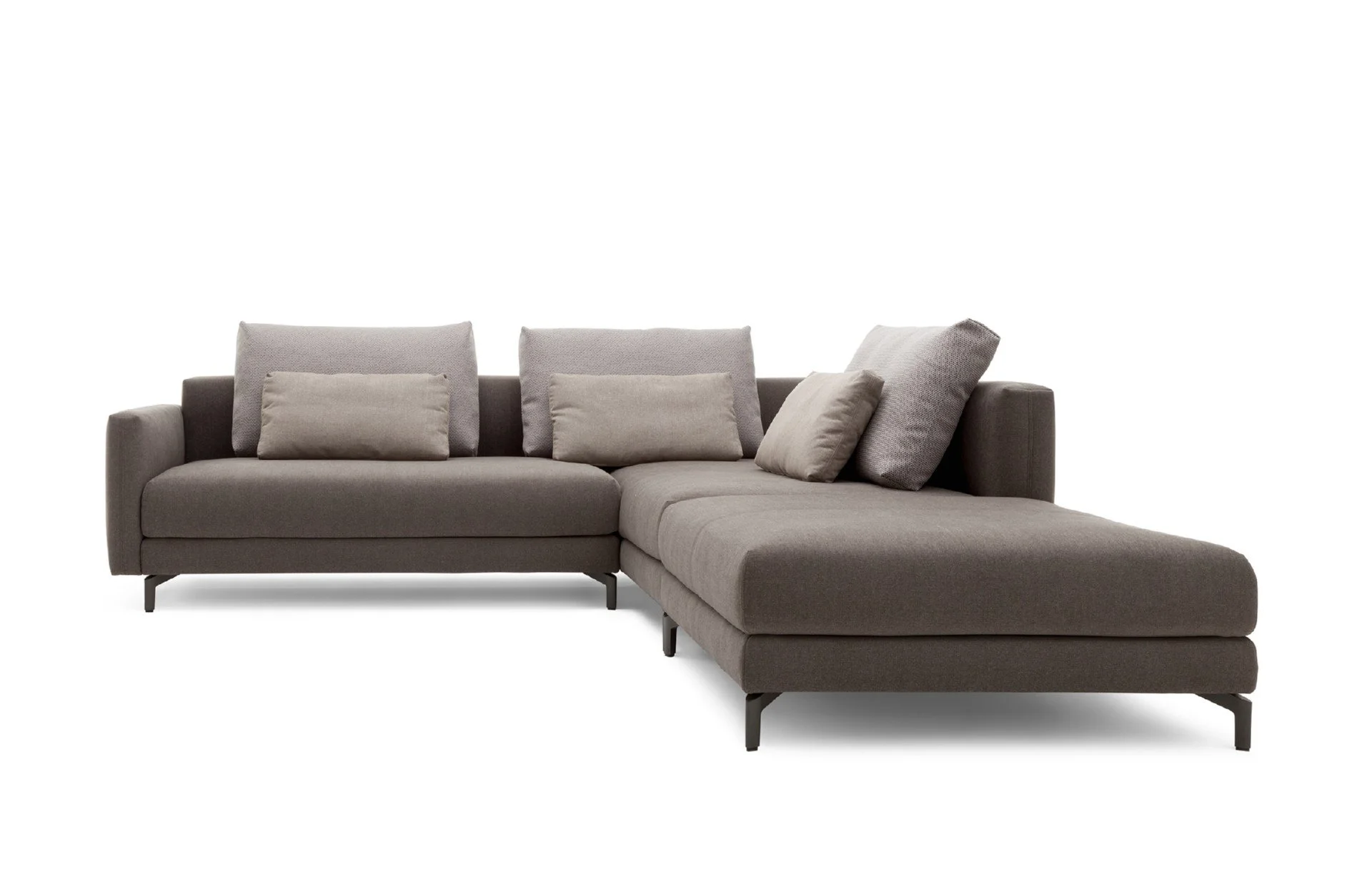 1_DIVINEDESIGNCENTER_NUVOLA_SOFA_3.jpg
