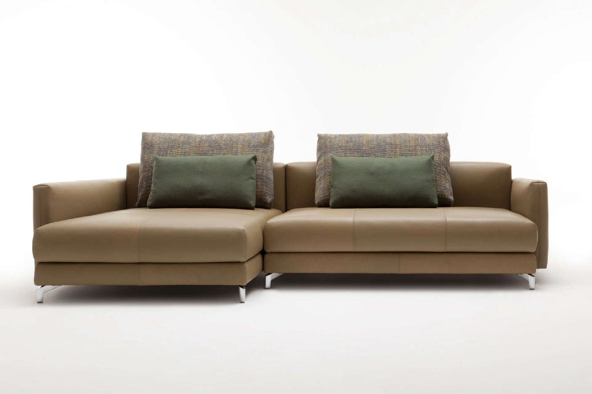 DIVINEDESIGNCENTER_NUVOLA_SOFA_13.jpg