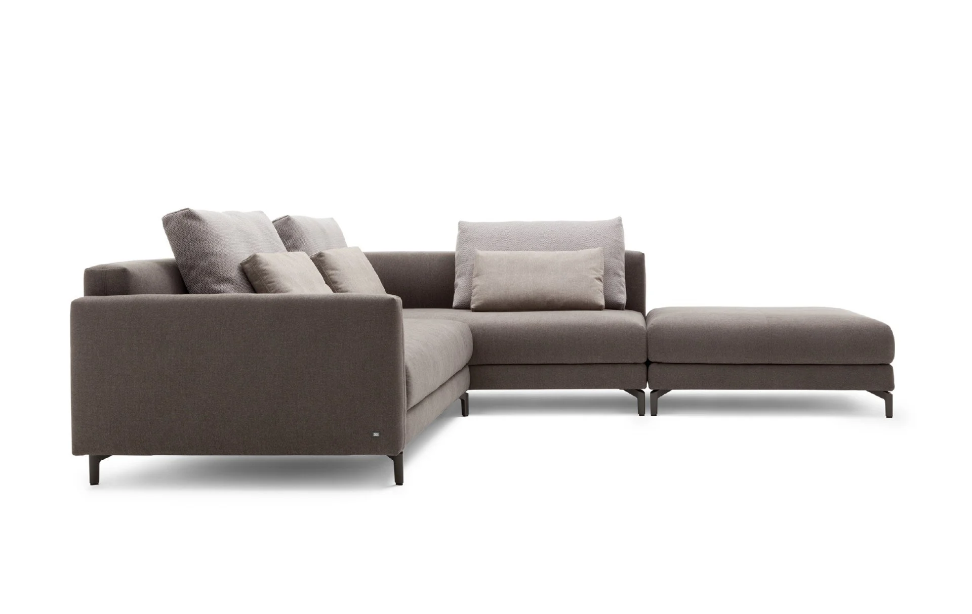 DIVINEDESIGNCENTER_NUVOLA_SOFA_2.jpg