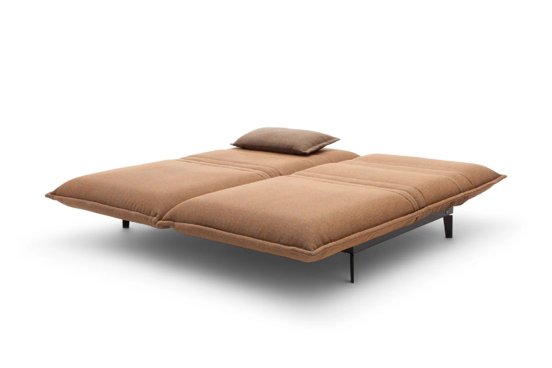 DIVINEDESIGNCENTER_NOVA_SOFA_4.jpg