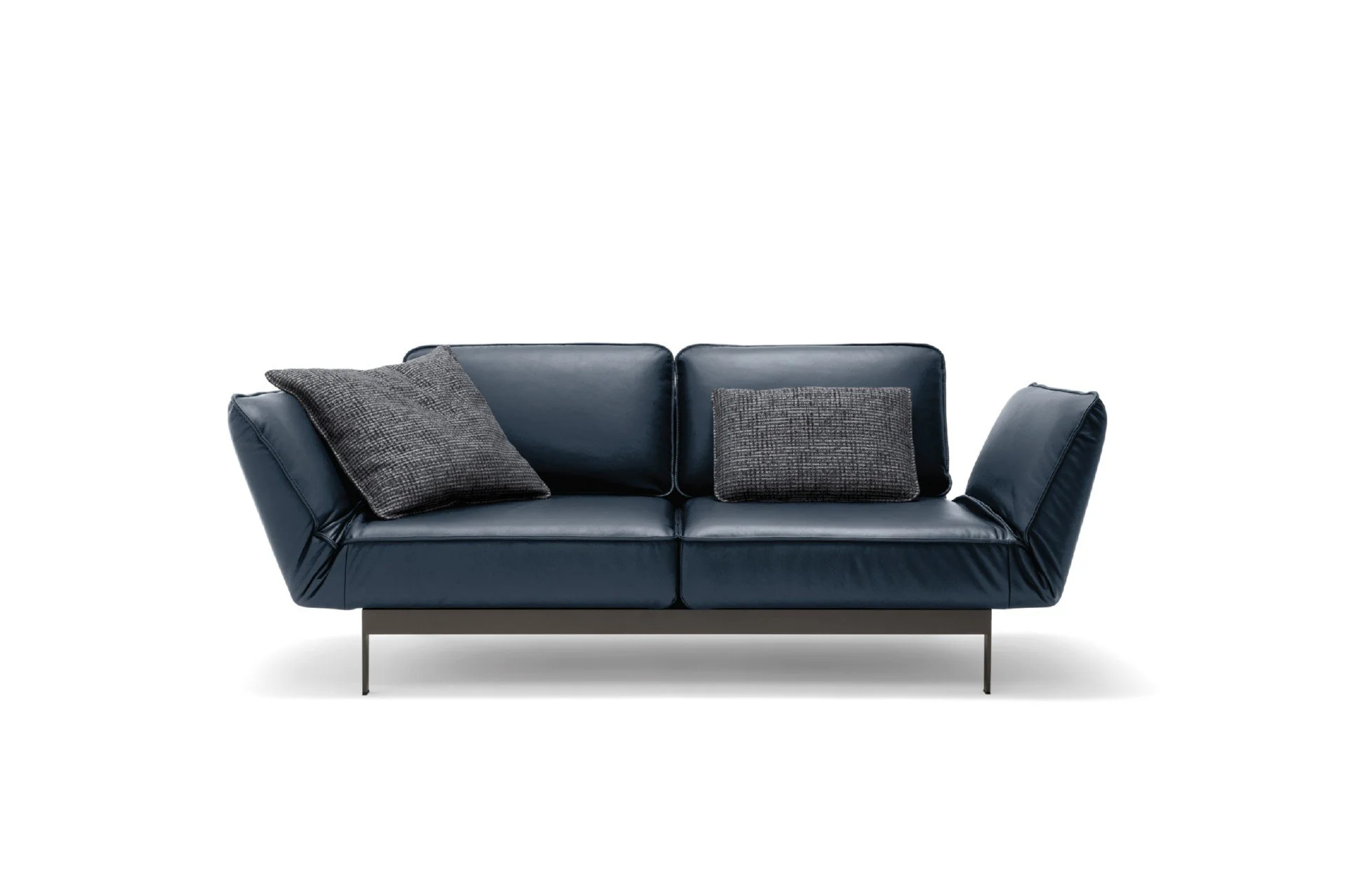 DIVINEDESIGNCENTER_MERA_SOFA_2.jpg