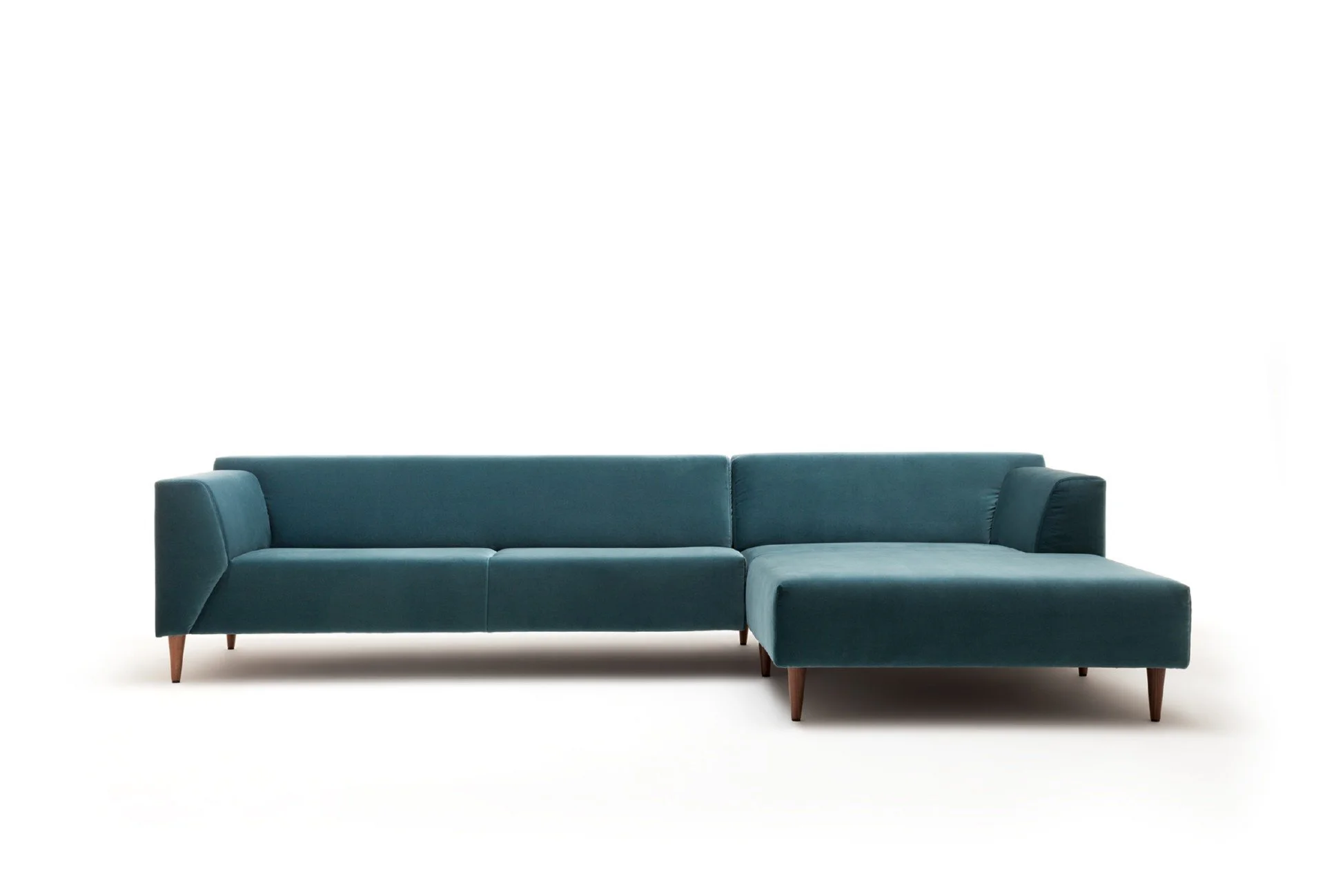 DIVINEDESIGNCENTER_LINEA_SOFA_1.jpg