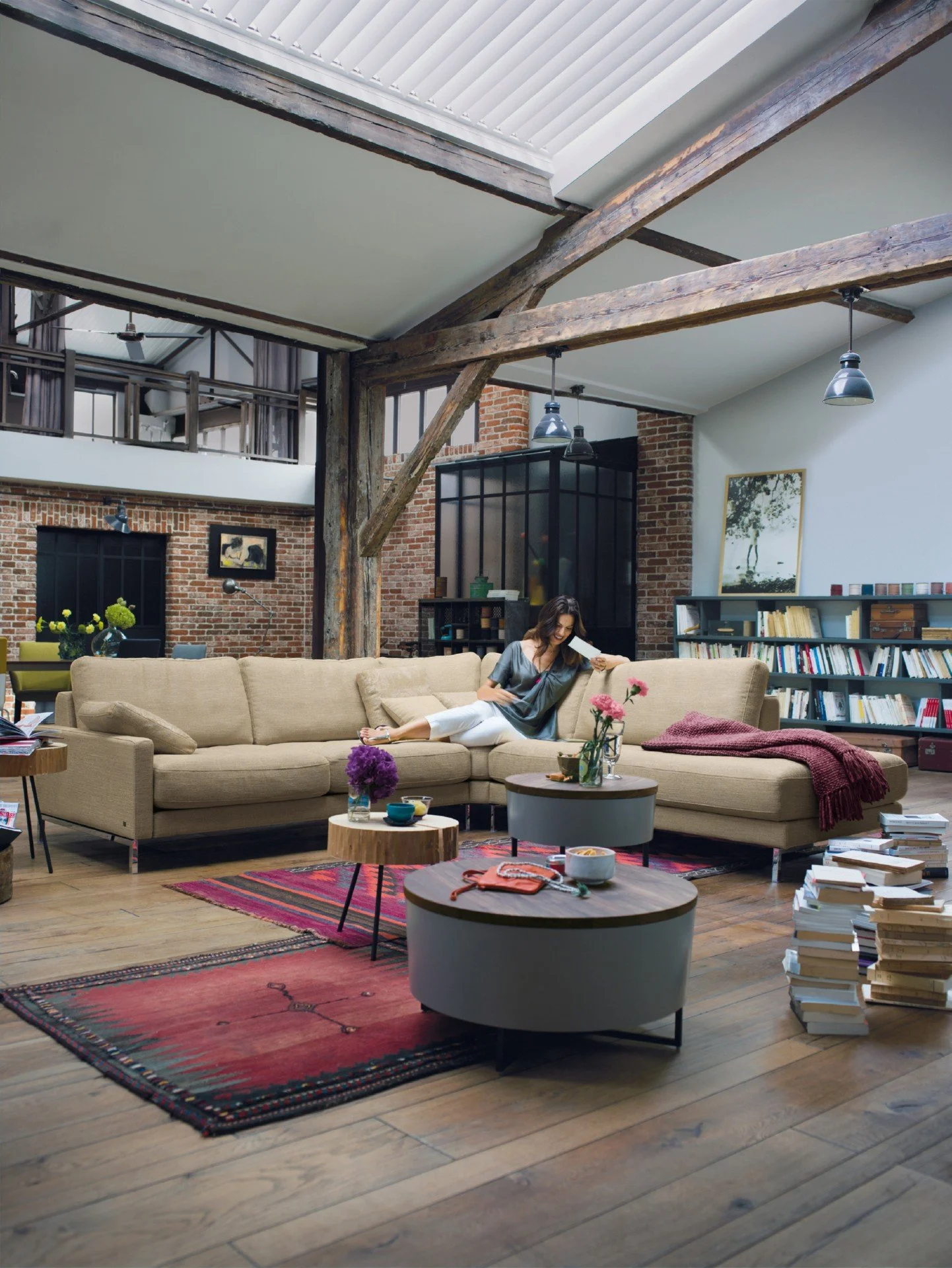 DIVINEDESIGNCENTER_EGO_SOFA_6.jpg