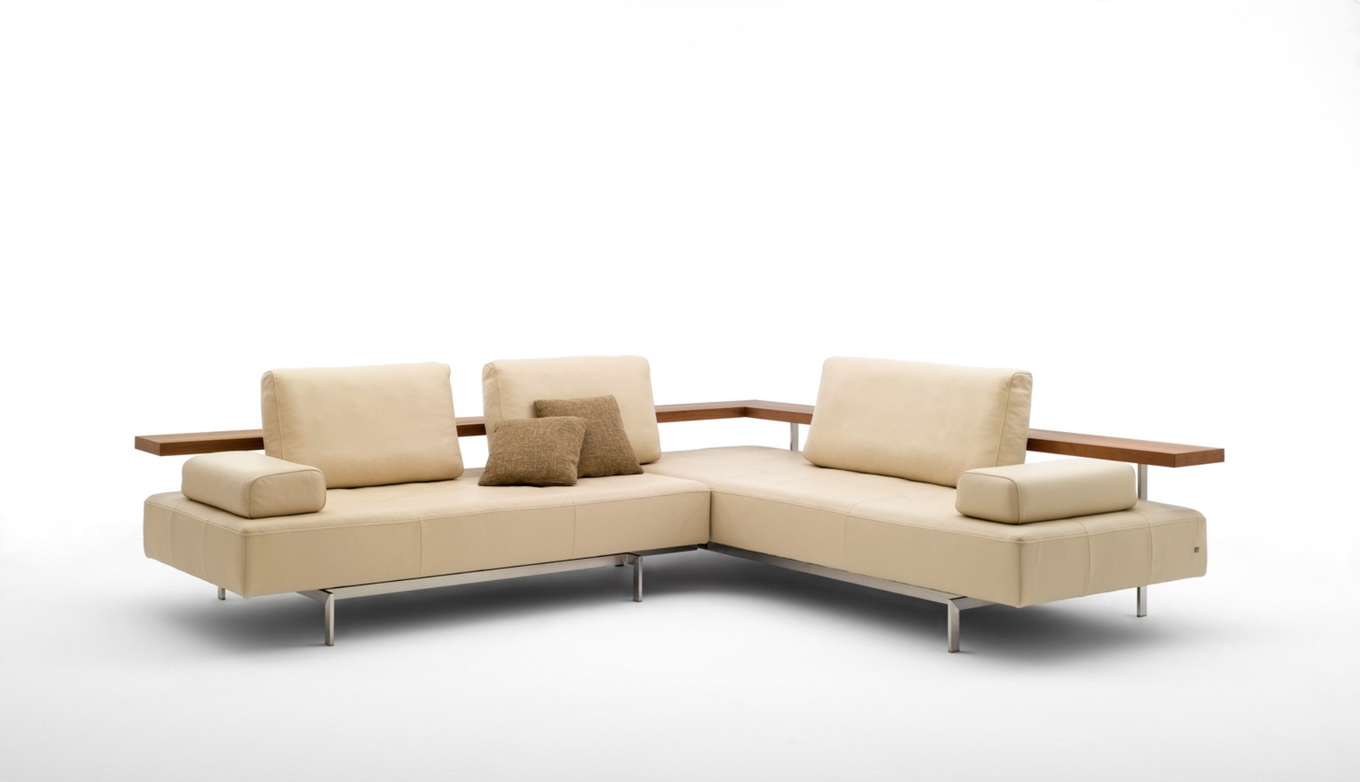 1_DIVINEDESIGNCENTER_DONO_SOFA_2.jpg