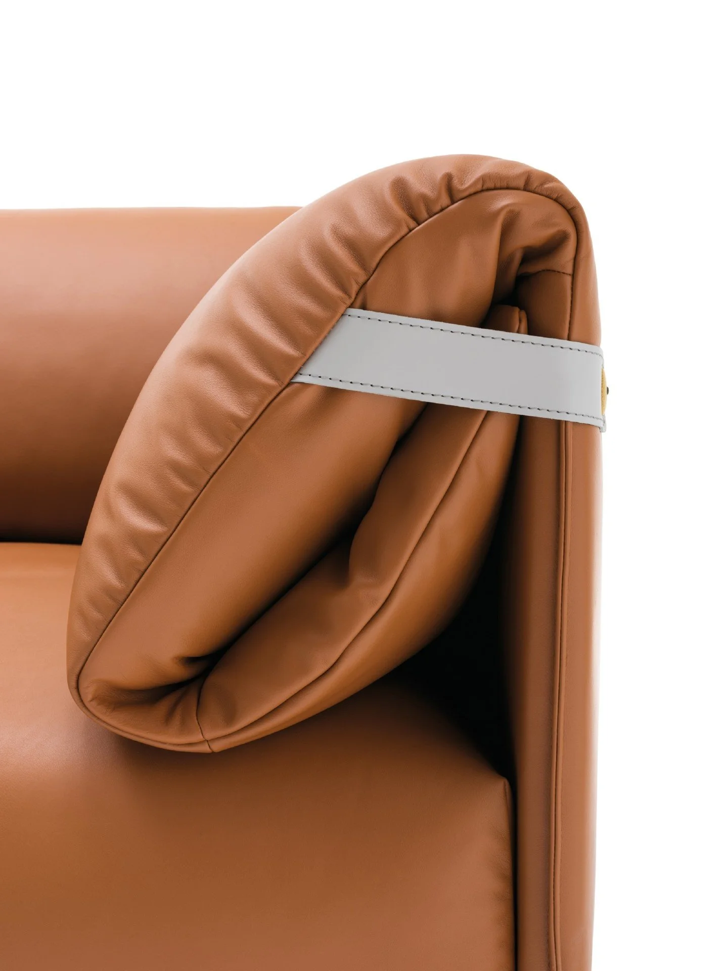 DIVINEDESIGNCENTER_ALMA_SOFA_5.jpg