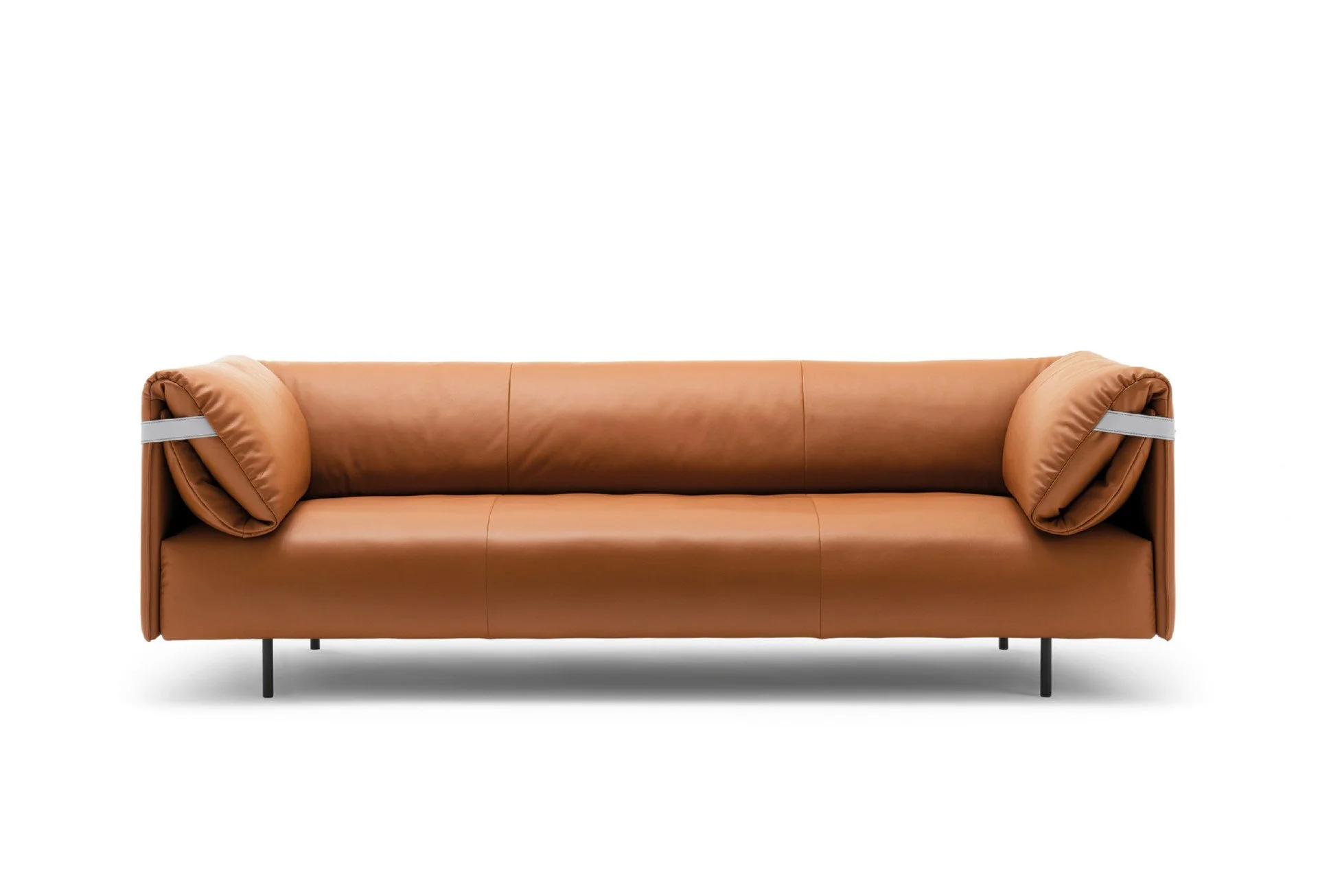 DIVINEDESIGNCENTER_ALMA_SOFA_3.jpg